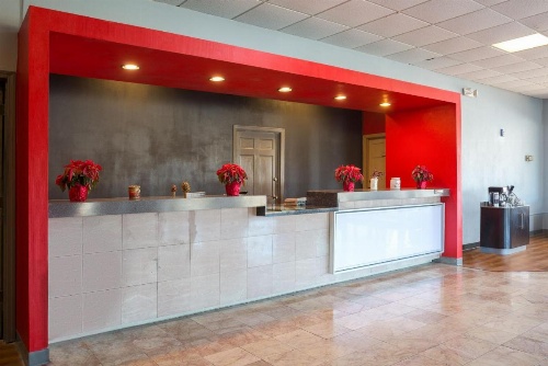 OYO Hotel Sweetwater TN West image 8