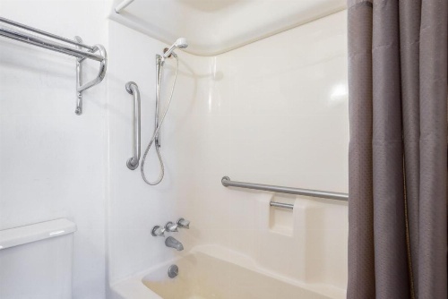 OYO Hotel Sweetwater TN West image 22